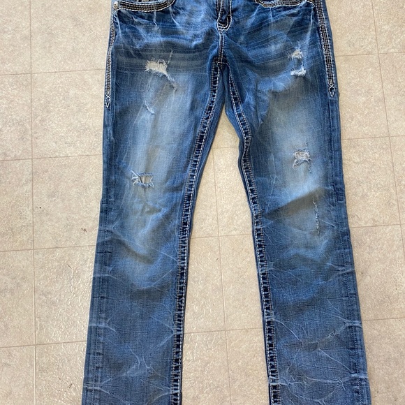 COPY - Rock Revival Jeans - Picture 5 of 7